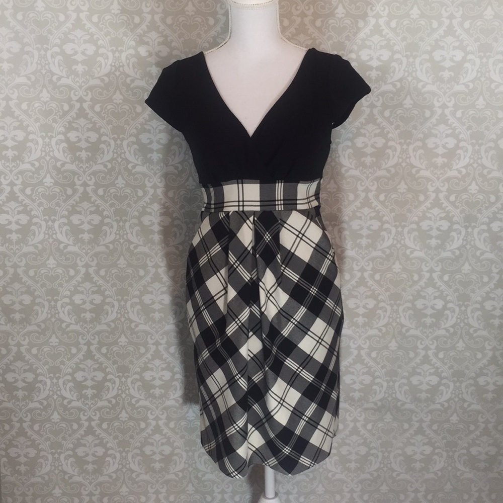 {City Triangles}Juniors Size 7 Dress